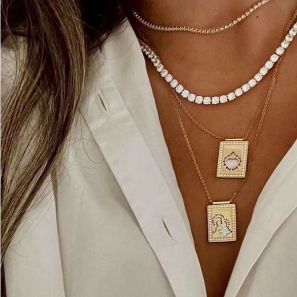 Jewelry - 2 layer Scapular with virgin and sacred heart. Golden color with mother of pearl